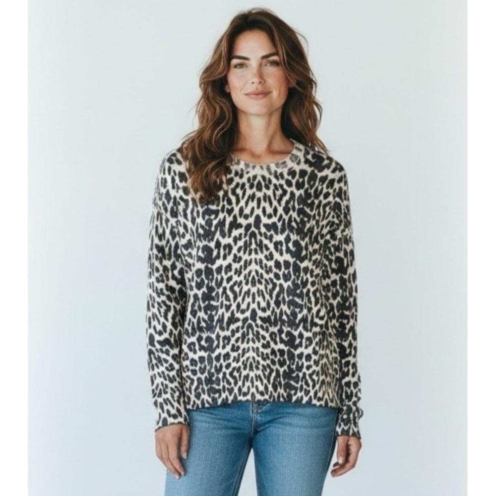 OneTeaspoon Women's XXL Lightweight Animal Print Crew Sweater Gray EUC